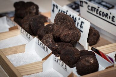 Vente de truffes sur le marché